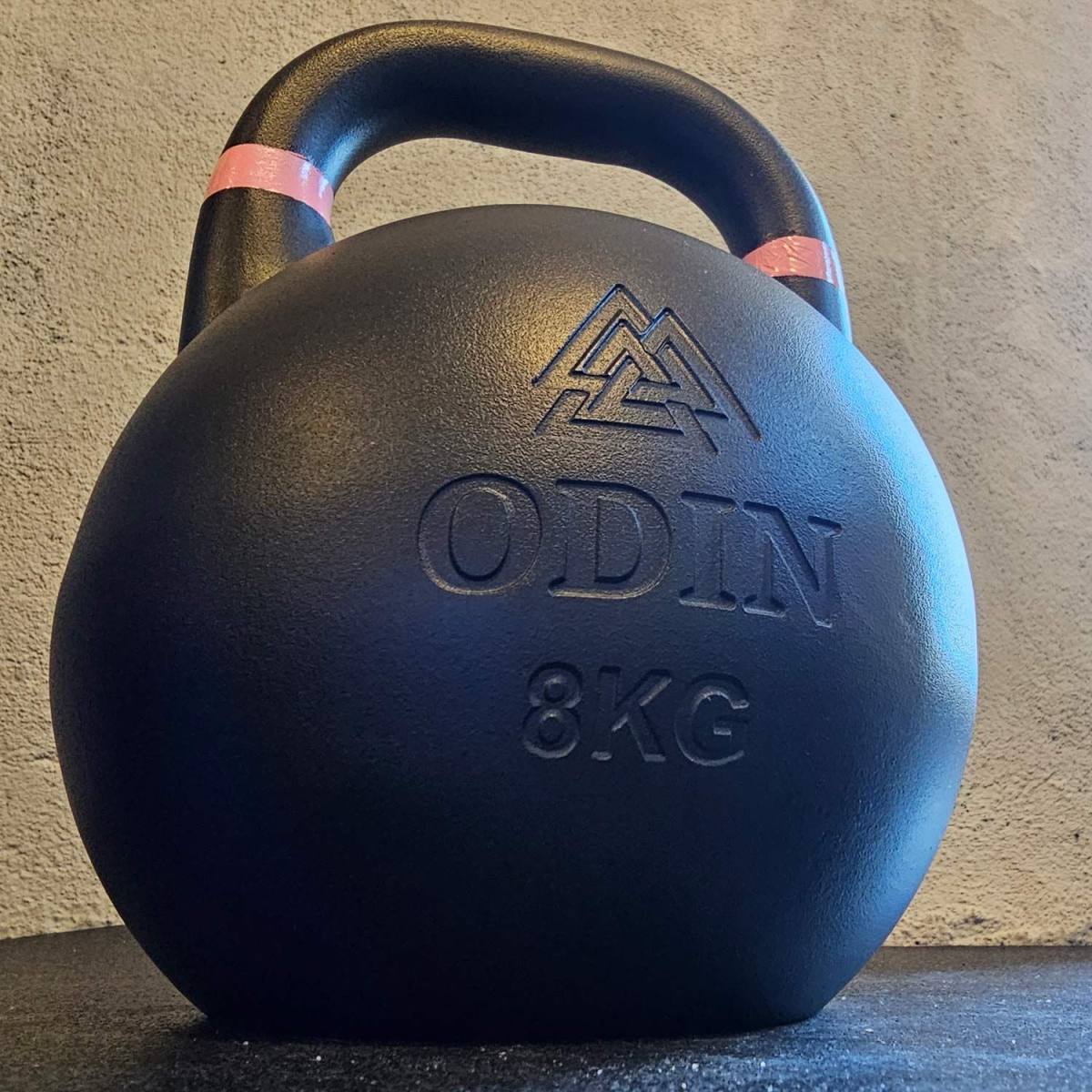 Odin Competition Black Kettlebell 8kg, billede 5 hos ActiveNordic