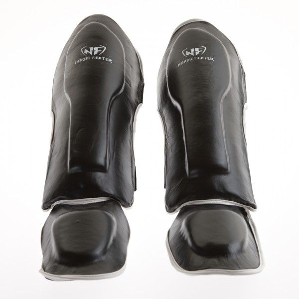 Nordic Fighter Shin Guards Instep Type 1 Benskinne Kunstlæder Large – Kampsport hos ActiveNordic