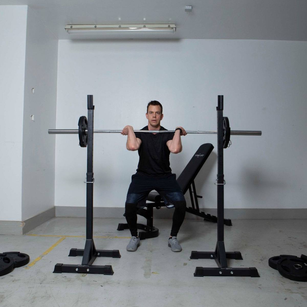 TITAN LIFE WEIGHT SET 100KG GARAGE GYM – Træningsbænk, billede 3 hos ActiveNordic