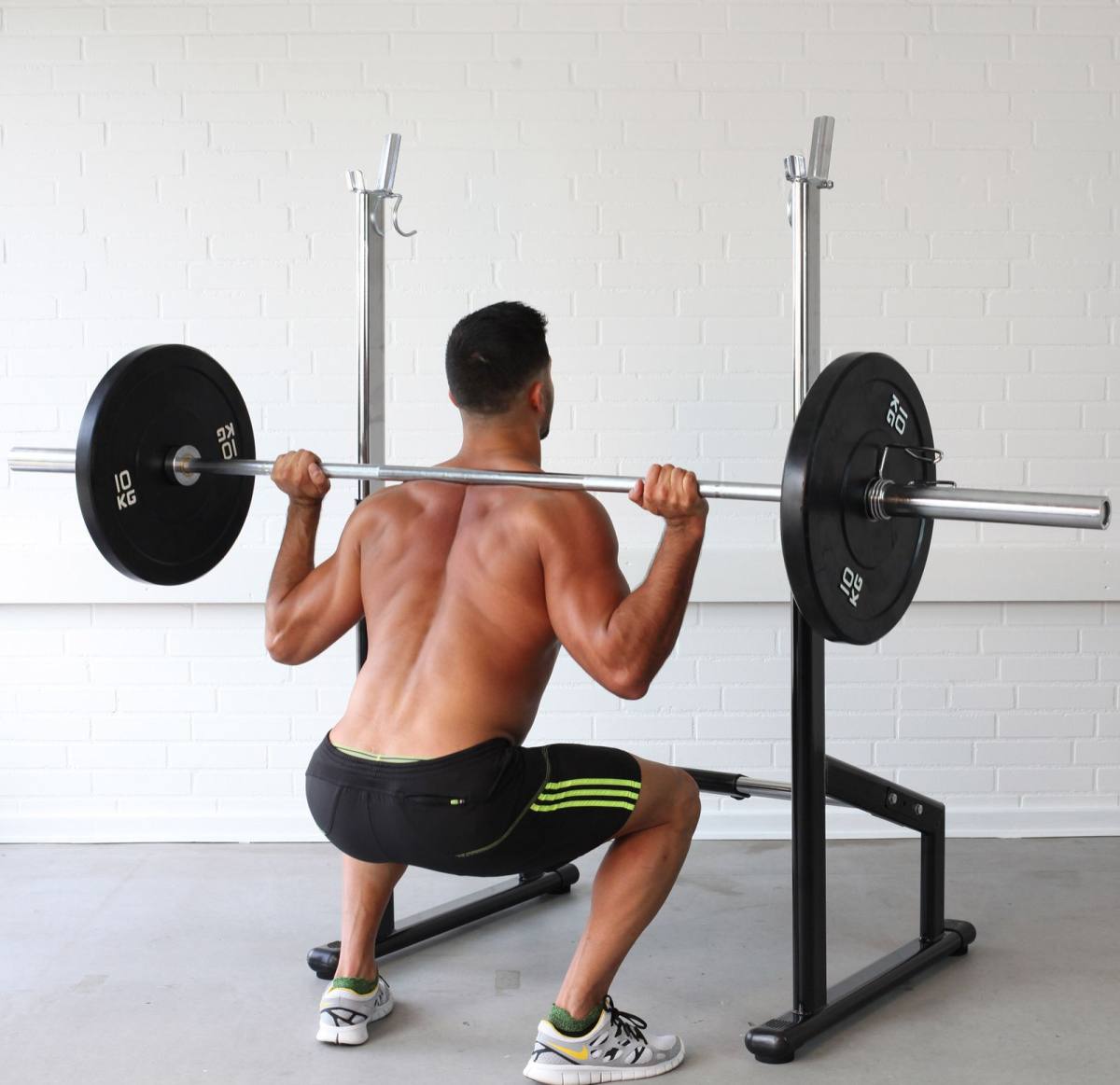 Odin Semi Pro Squat Rack + Vægte & Vægtstang (50kg) – Vægtstangssæt, billede 3 hos ActiveNordic