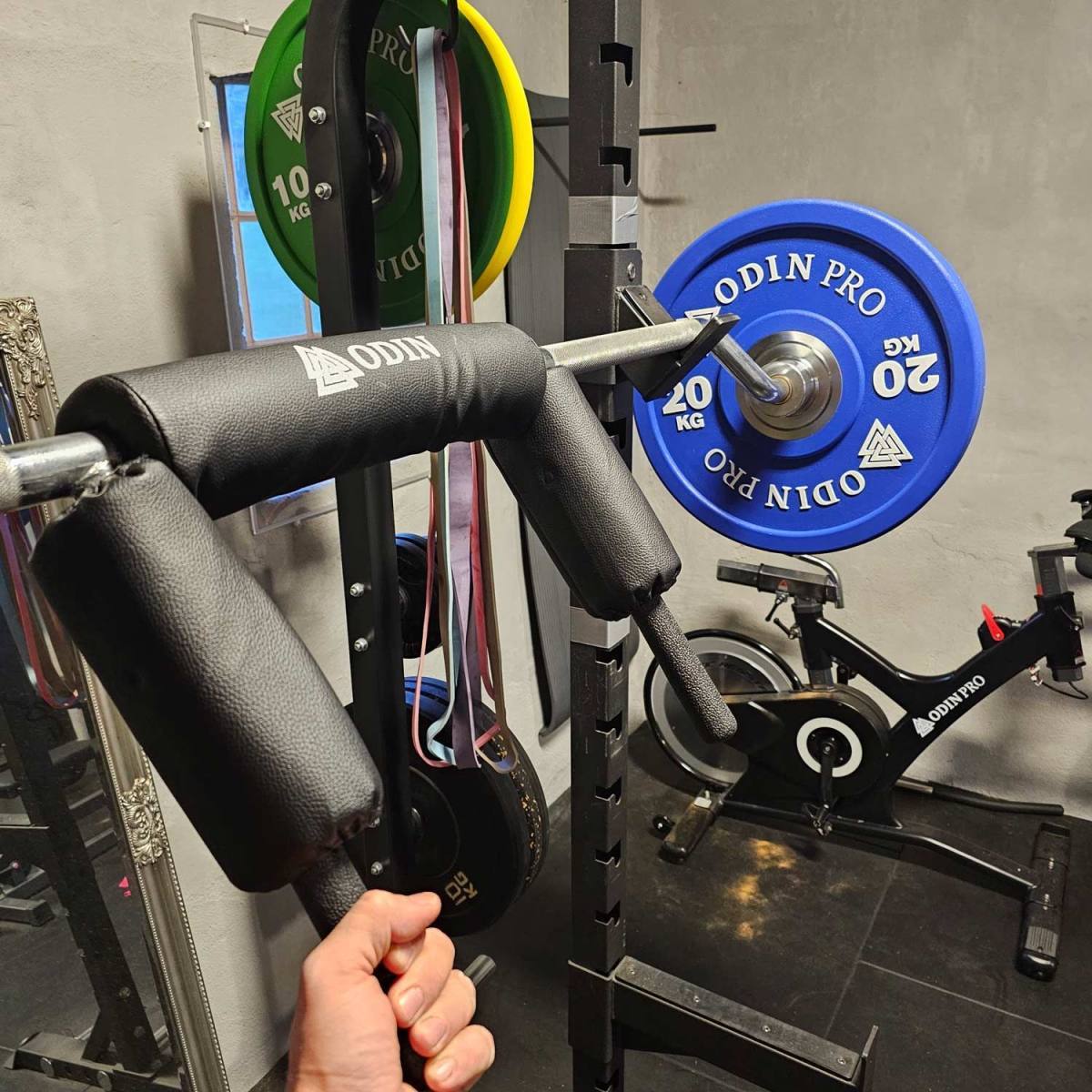 Odin Safety Squat Bar Vægtstang, 220 cm, 22kg, 50mm hos ActiveNordic