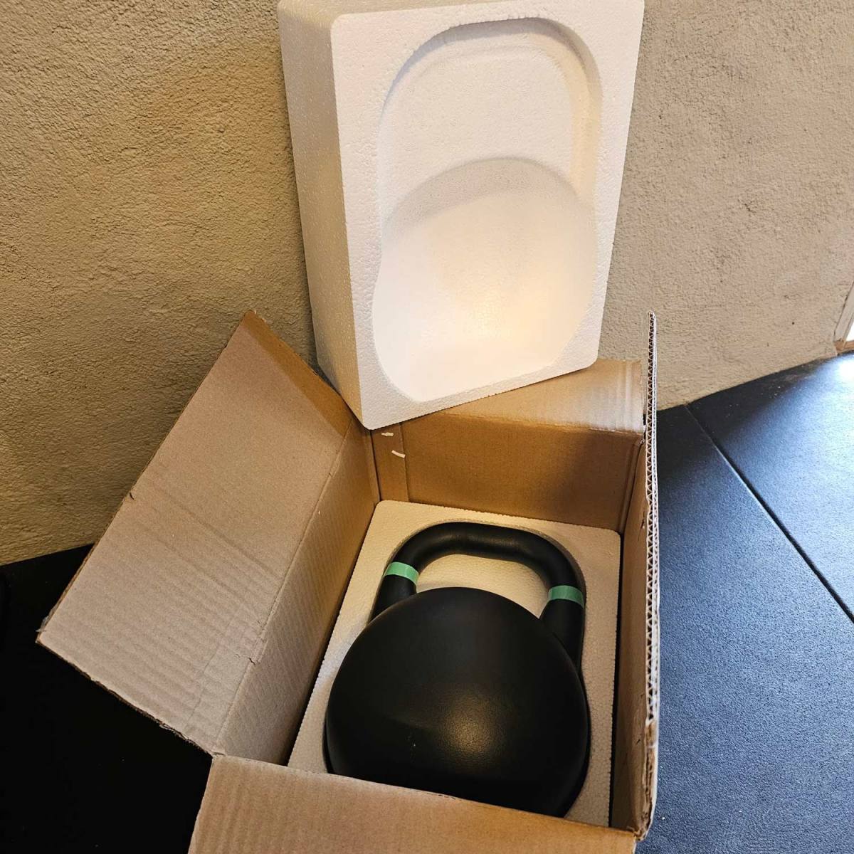 Odin Competition Black Kettlebell 14kg, billede 6 hos ActiveNordic