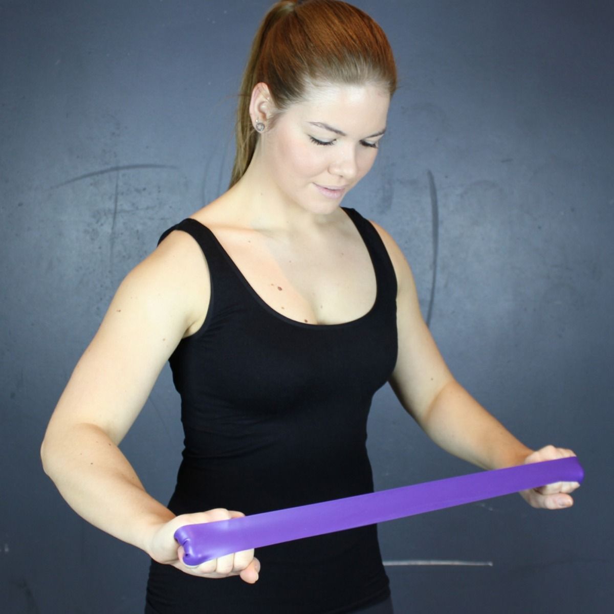 Odin Træningselastik Fitness Elastik Level 2 Lilla Medium, billede 2 hos ActiveNordic