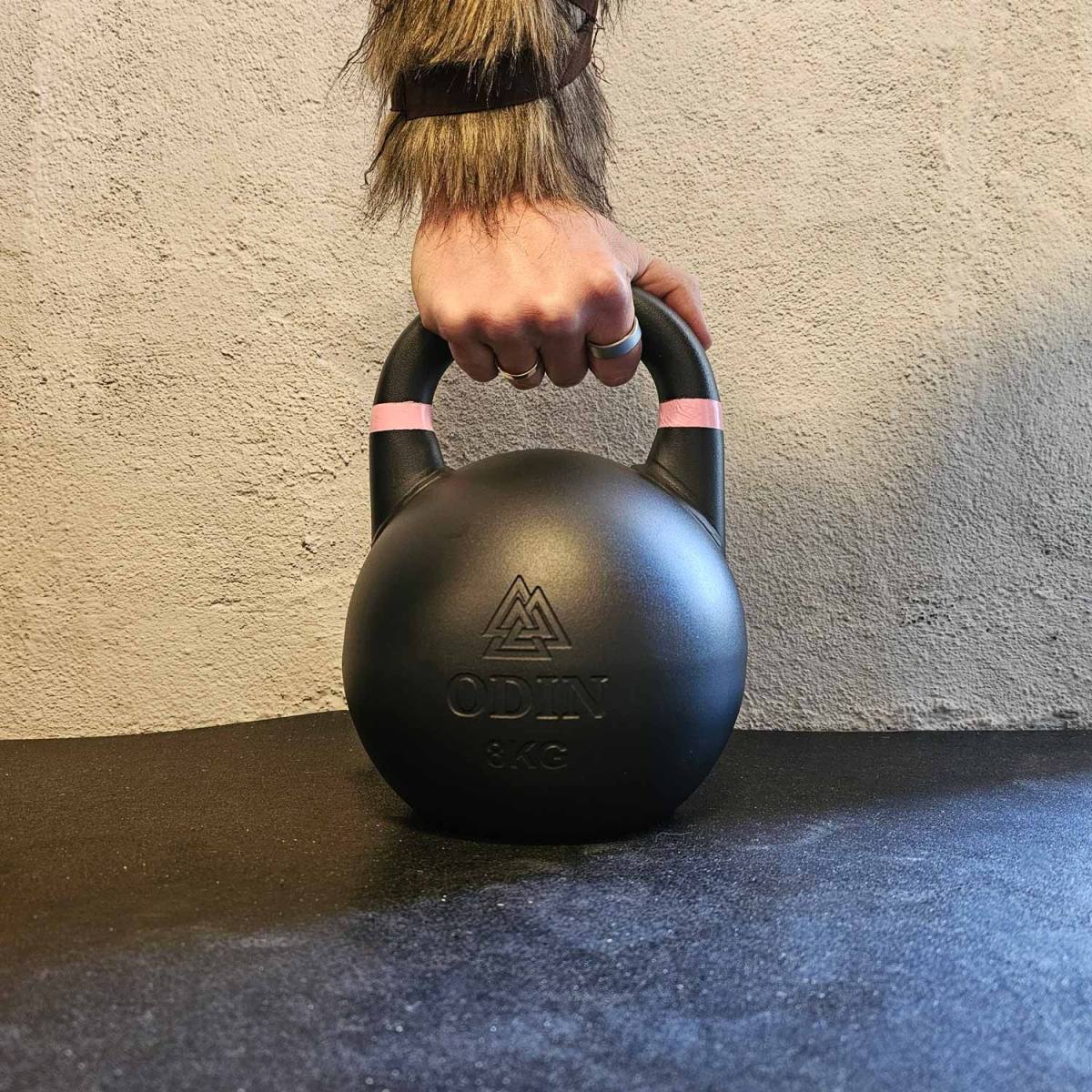Odin Competition Black Kettlebell 8kg, billede 7 hos ActiveNordic