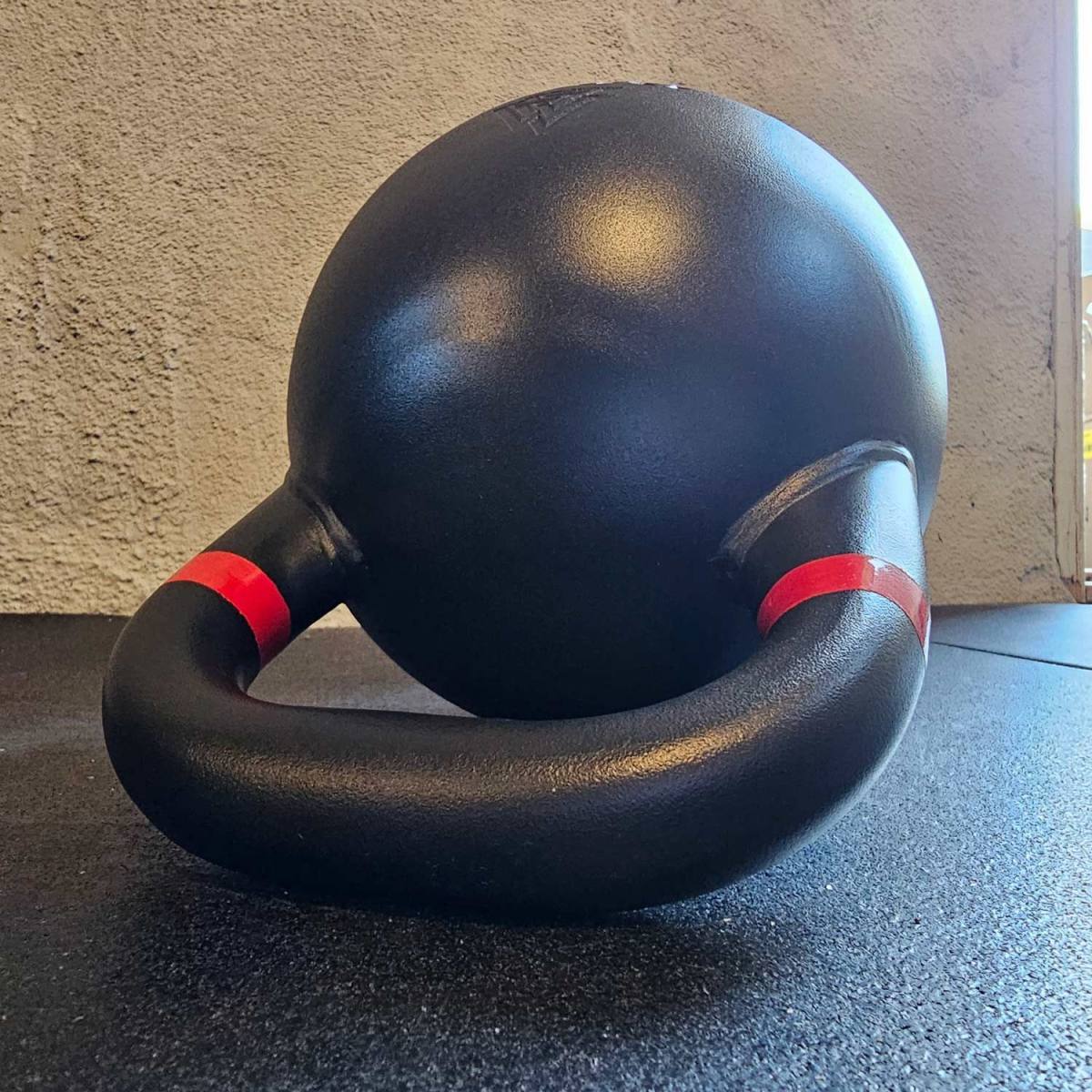 Odin Competition Black Kettlebell 32kg, billede 9 hos ActiveNordic
