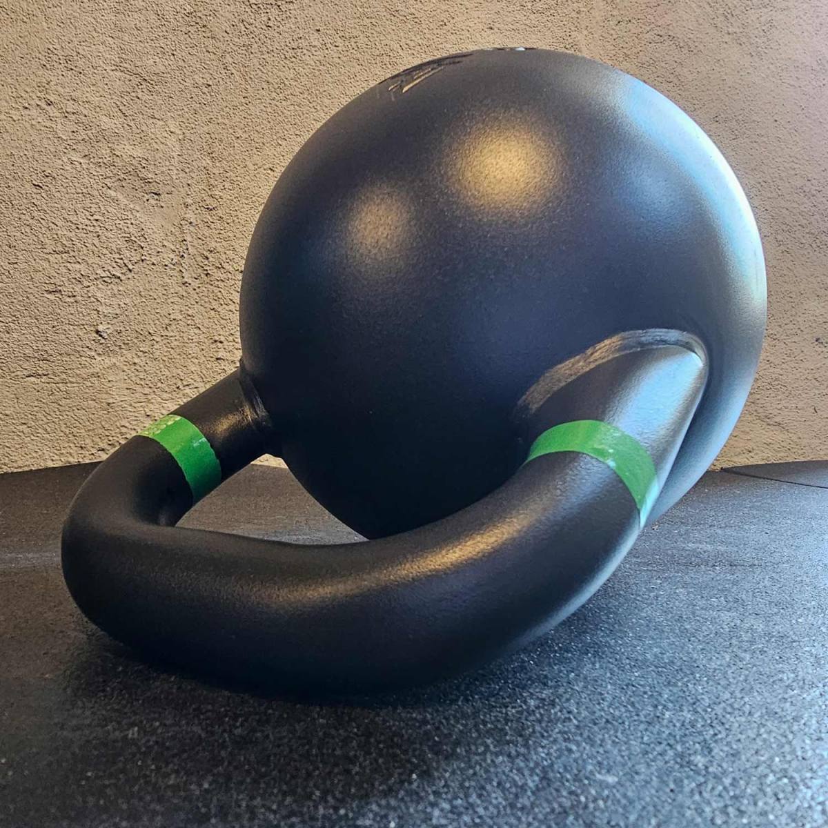 Odin Competition Black Kettlebell 24kg, billede 9 hos ActiveNordic