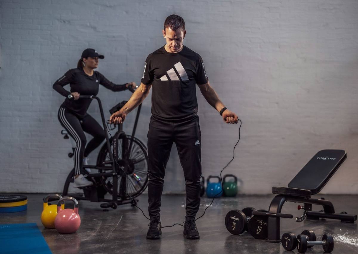 TITAN LIFE Basic Justerbar Træningsbænk, billede 5 hos ActiveNordic