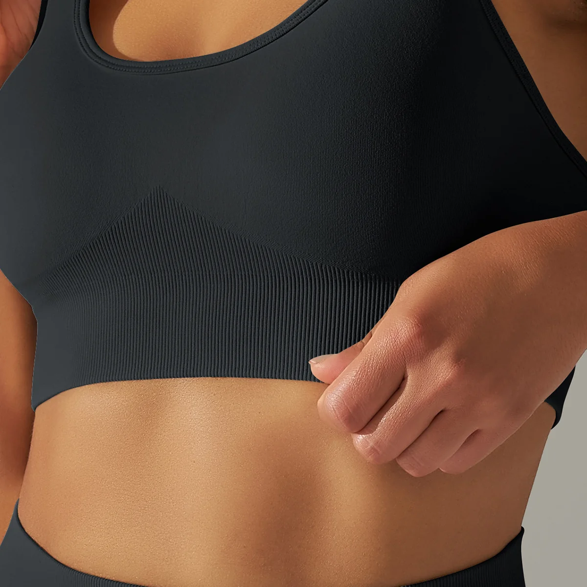 UltraFit Sports Top - Sort, billede 4 hos ActiveNordic