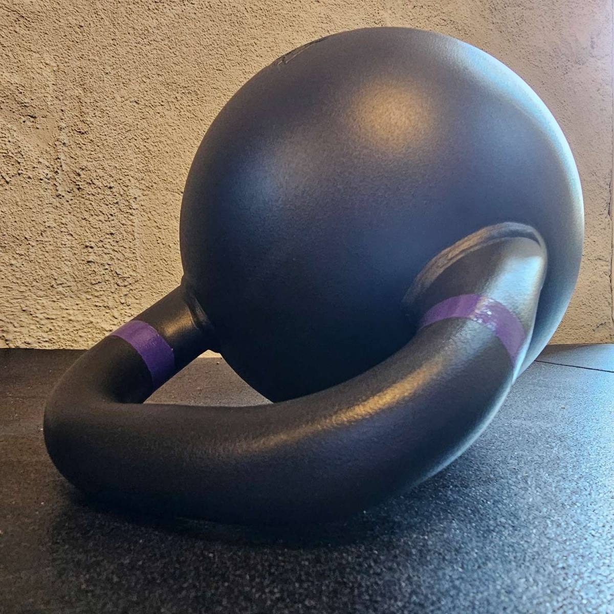 Odin Competition Black Kettlebell 20kg, billede 9 hos ActiveNordic