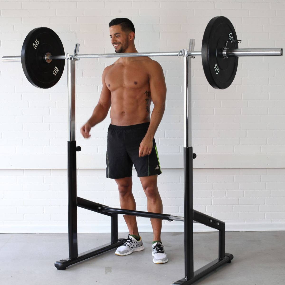 Odin Semi Pro Squat Rack + Vægte & Vægtstang (100kg) – Vægtstangssæt, billede 3 hos ActiveNordic