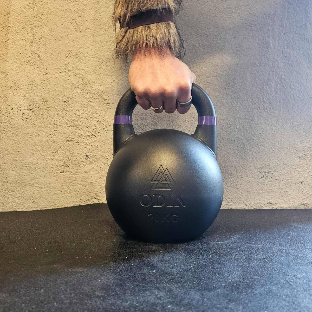 Odin Competition Black Kettlebell 20kg, billede 10 hos ActiveNordic