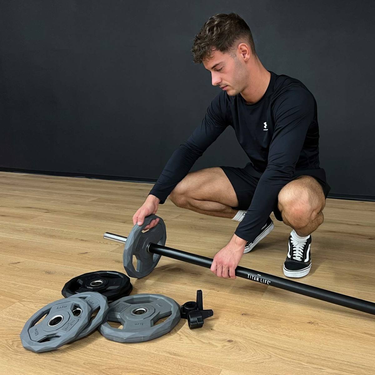 TITAN LIFE PRO Pump Set 17,5kg – Vægtstangssæt, billede 5 hos ActiveNordic