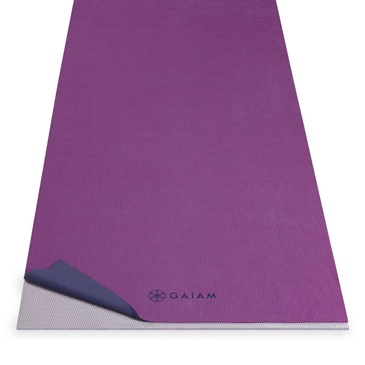 Gaiam No-Slip Yoga Håndklæde Grape/Blue – Yogamåtter & Tilbehør, billede 2 hos ActiveNordic